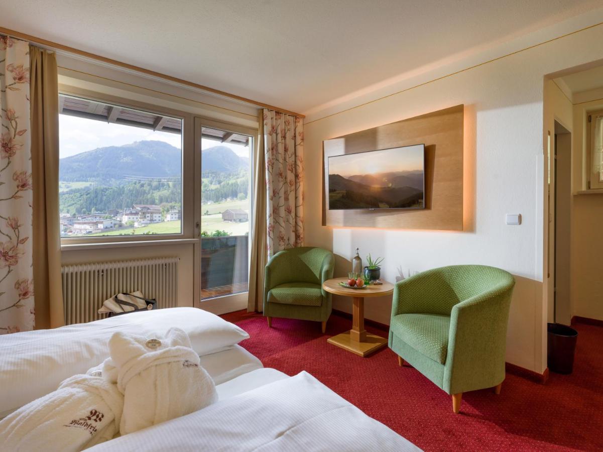 Hotel Waldfriede - Der Logenplatz Im Zillertal Fuegen Exterior photo