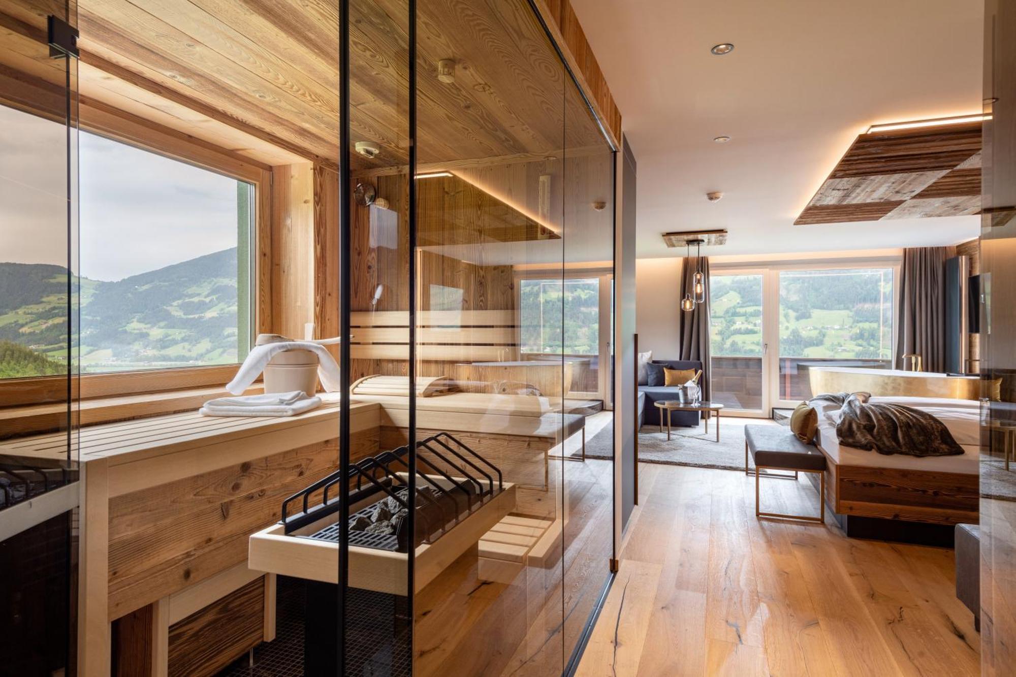 Hotel Waldfriede - Der Logenplatz Im Zillertal Fuegen Exterior photo