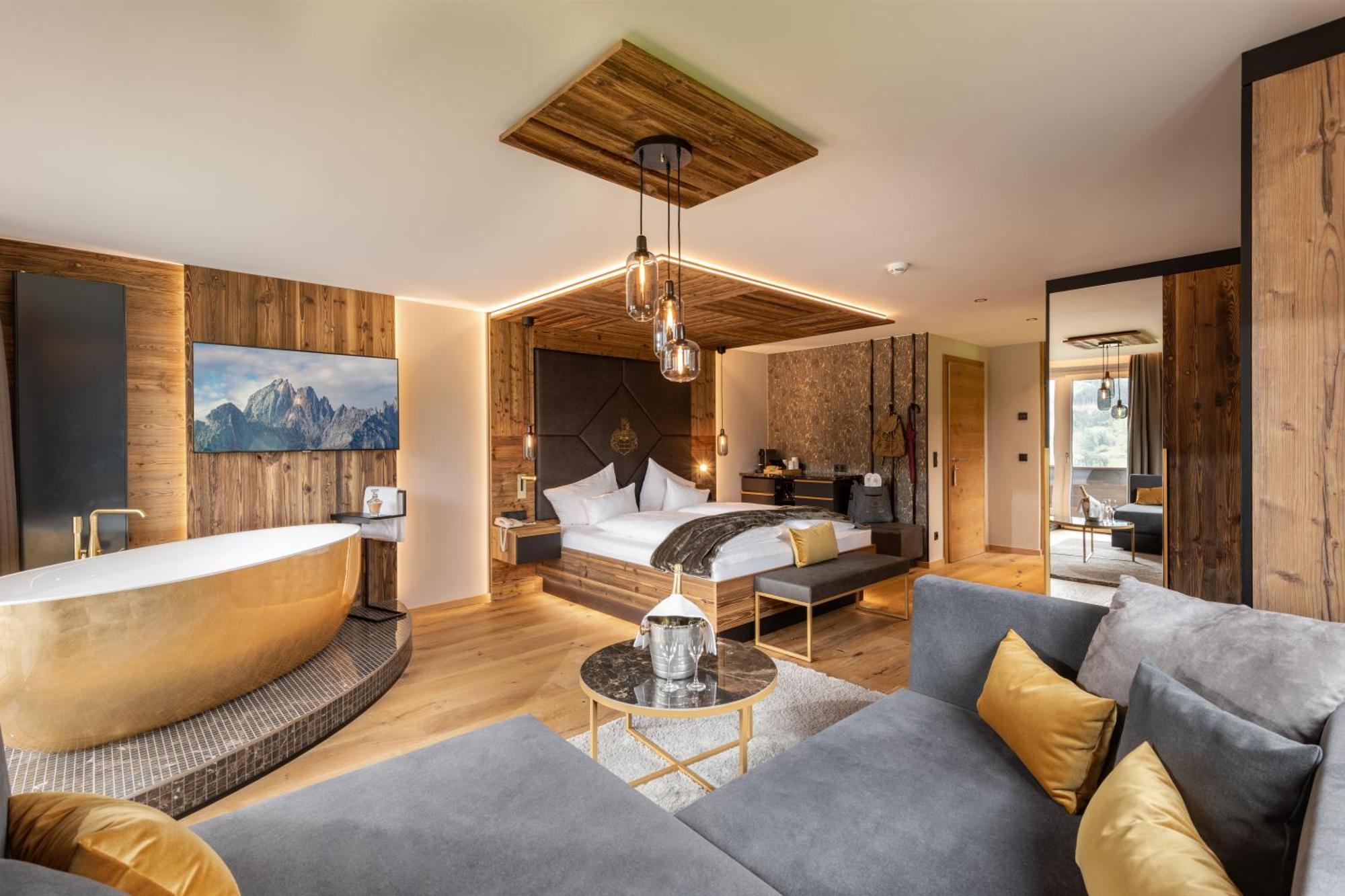Hotel Waldfriede - Der Logenplatz Im Zillertal Fuegen Exterior photo