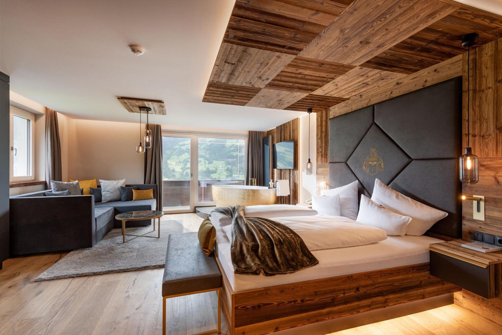 Hotel Waldfriede - Der Logenplatz Im Zillertal Fuegen Exterior photo